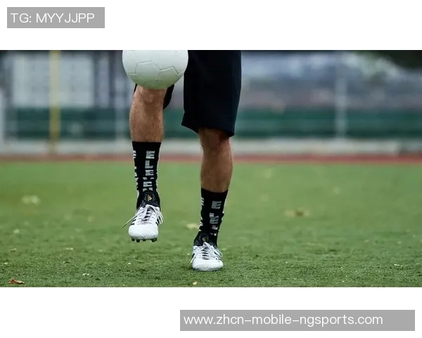 小学生足球教材全面解析与实用技巧分享助力孩子快乐成长 小学生足球教材全面解析与实用技巧分享助力孩子快乐成长